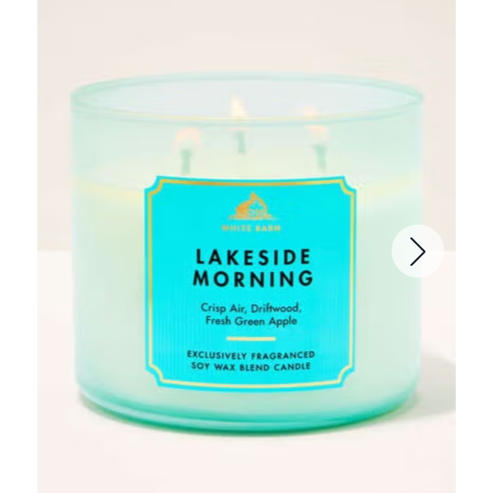 White Barn Lakeside Morning 3-Wick Candle - Aqua Blue